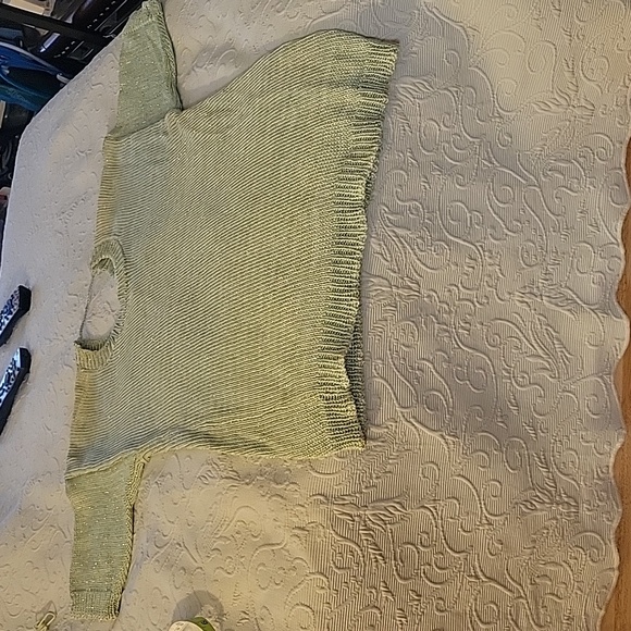 DINA Short Sleeve Sweater One Size - Picture 1 of 16